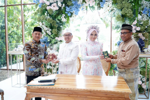 Pj Bupati Kampar Menjadi Saksi Akad Nikah Putri H Alamsyah dengan Putra Bapak H Afrizal