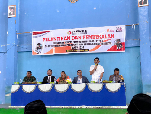 Camat Kuok Hadiri Pelantikan dan Pembekalan Pengawas Tempat Pemungutan Suara