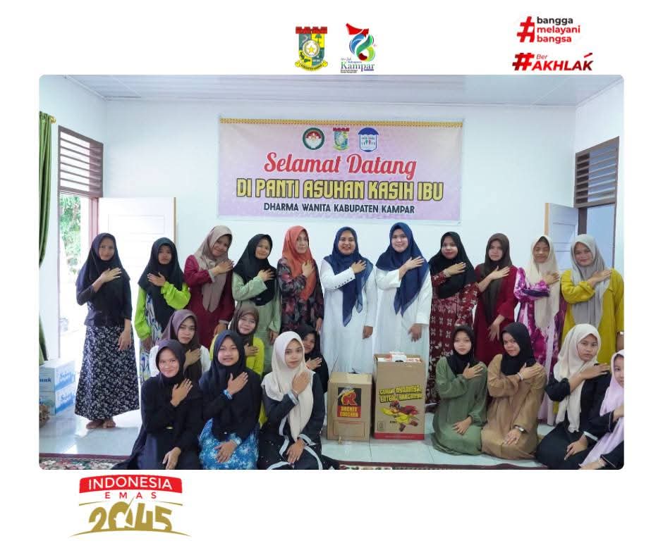 Ketua DWP UP Setda Kampar Lepas Penyaluran Takjil Ramadhan ke Tiga Panti Asuhan