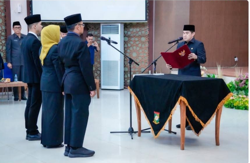 Pemkab Kampar Lakukan Penyegaran Jabatan, 26 Pejabat Diambil Sumpah dan Dilantik