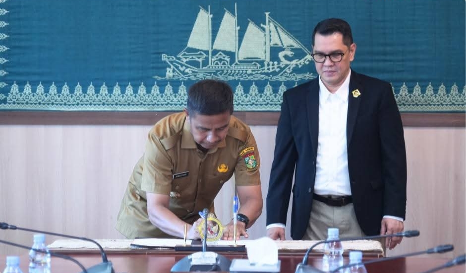 Bupati Ahmad Yuzar Dorong Akuntabilitas Daerah melalui Penyerahan LKPD 2025